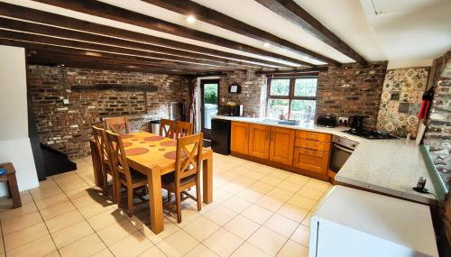 Stunning 2 Bedroom Guest House with Hot Tub - Foto 2