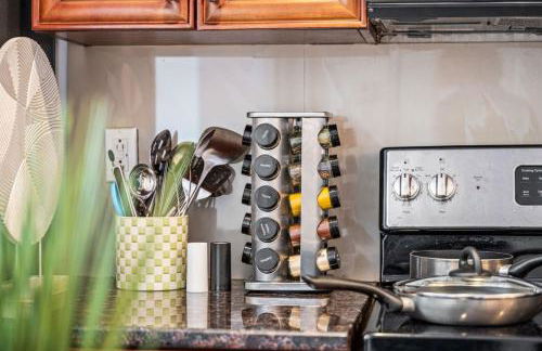 New Modern Apt in Chinatown Parking Available - Foto 9