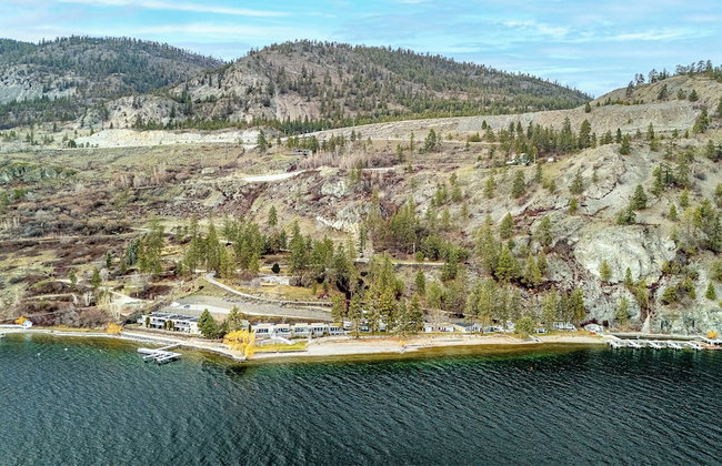 Beautiful Cozy Cabin on Lake Okanagan - Foto 16
