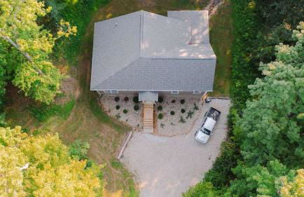 Modern 2 BD cabin with hot tub & Games & Central Loc - Foto 23