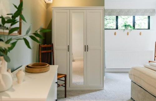 Verdant Rise - Contemporary Country Retreat - Foto 54