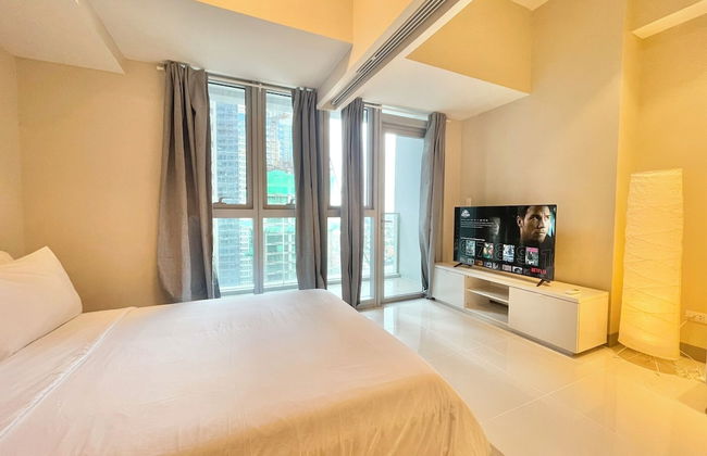 Uptown Parksuites 2 - Photo 14