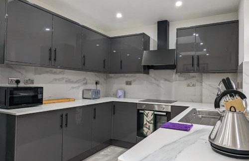 5 Ensuite Bedroom House Near Centre Free Parking - Foto 2