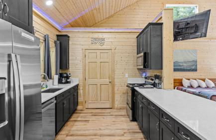 True Love Treehouse - Magic Above the Pines - Foto 4