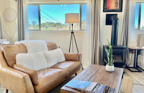 Eagles Nest Casita Luxury king memory foam bed feather pillows & duvet Amazing views, private balcony, Great location & Dog friendly - Foto 47