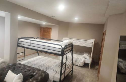 Spacious Pool House with tons of amenities! - Foto 54