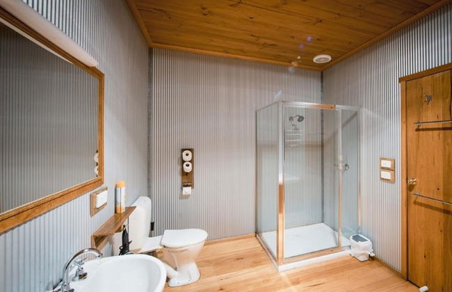 Sanctuary Park Cottages - Photo 37