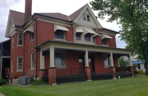 2-Bedroom Quincy Apt. with private parking & Wifi - Foto 9