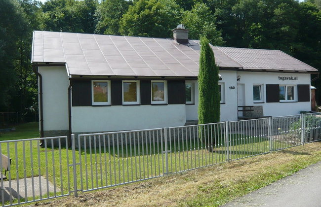 Serene Holiday Home in Mladé Buky with Private Pool and Trampoline - Foto 33