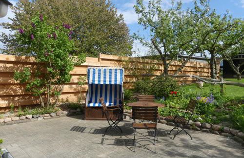 Ferienhaus Fischerhaus, Doppelhaushälfte, Terrasse und Garten, Lancken Granitz - Foto 1