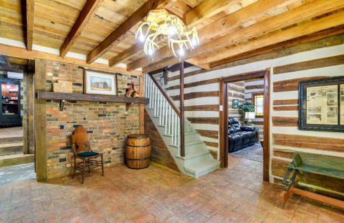 Glasgow Getaway with Patio, Fireplace and Grill! - Foto 10