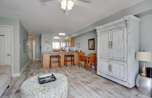 Near Beach and Casinos Biloxi Condo with Pool Access - Foto 6