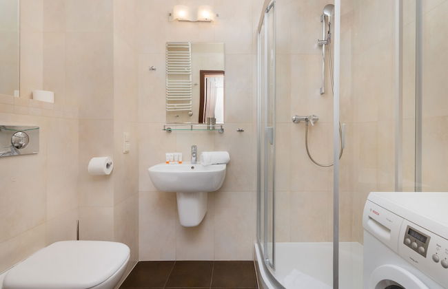 Elegant Apartment Seaside by Renters - Photo 14