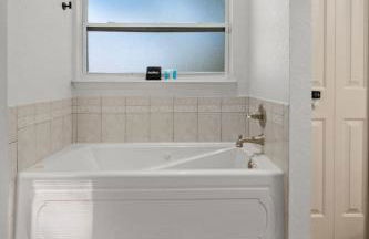 Sunny Auburndale Retreat with Pool - Photo 19