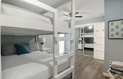 Our Cove Retreat - Perfect for Wave-Free Swimming, Tanning & Prime Location Fun! - Foto 22