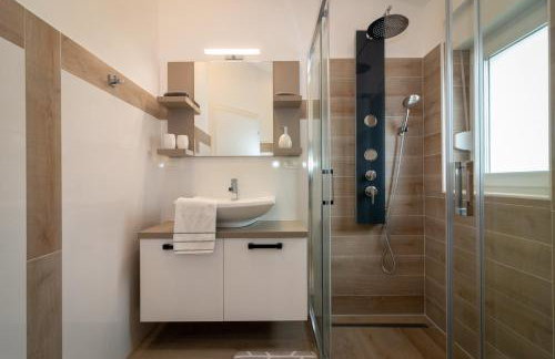 Holiday - Therapy - Foto 7