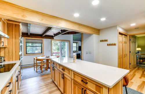 Skiers Paradise Townhome with Deck in Cortland! - Foto 7