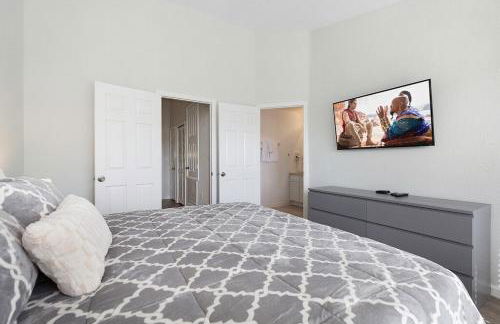 Charming 3BR Townhome Private Pool Walk to Clubhouse 9 Min Disney - Foto 12