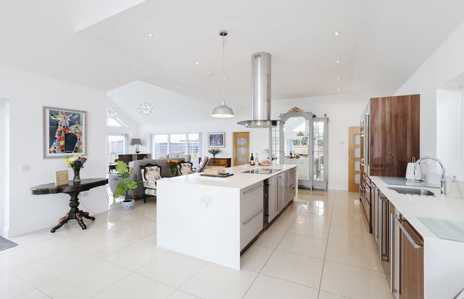 JOIVY Luxurious & Spacious 3Br House With A Hot Tub - Foto 18