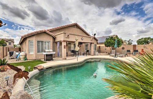 BBQ-Ready Oasis Near Golfing and Surprise Stadium! - Foto 1