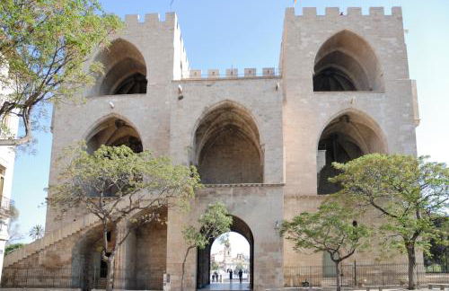 Travel Habitat Jardines Rio Turia. - Foto 29