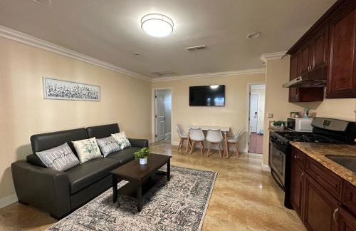 Huntington Beach adorable 2 bedrooms, 2 bathrooms - Photo 15