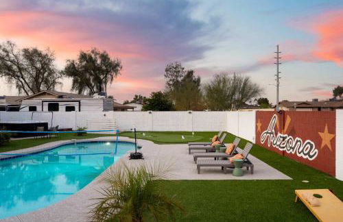 Sleeps 18 Private Pool & Hot Tub Playground - Photo 57