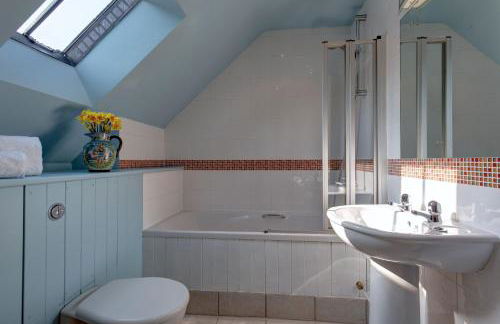 Long Barn, Rookery Farm - Photo 17