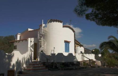 Holiday Home Villa Noir in Vulcanello by Interhome - Foto 2