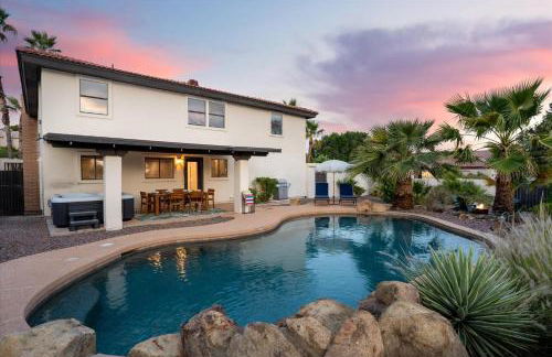 Game Room Resort Pool HotTub Modern Desert Oasis - Foto 6