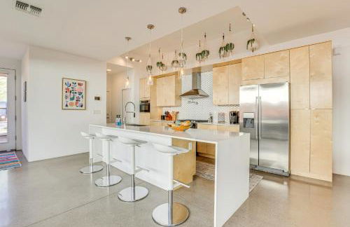 Backyard Oasis with Pool! Family Getaway in Phoenix - Foto 8