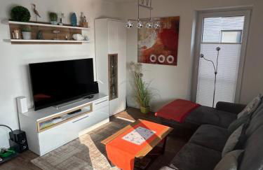 Silbermöwe im Kirschgarten - Foto 1