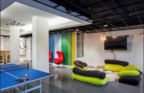 Cozy Suite at Towson Center - Foto 13