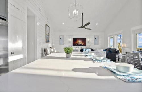 Luxury 3BR Beach Cabin w Gulf Views and Soaking Tub - Foto 25