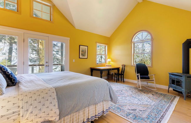 Westside Waterfront View Home - Avantstay Hot tub - Foto 23