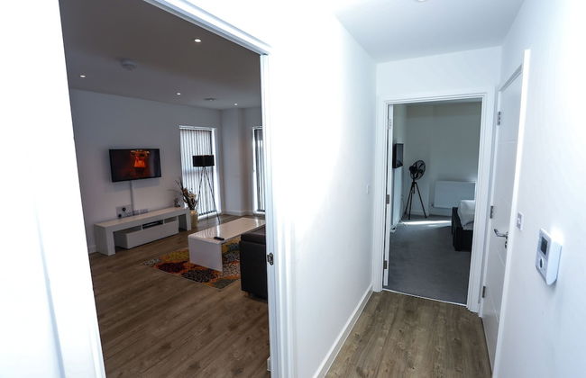 Exquisite One Bed Apartment - Photo 18