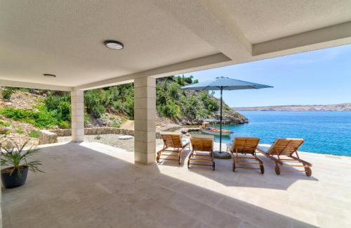 House Silence - Photo 48