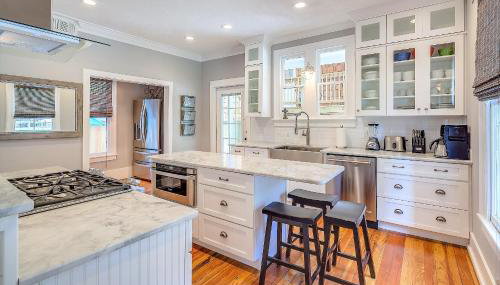 Historic Lady Renovated-Half Mile Walk to DT-Beach 3 Mi-Optional Guesthouse - Foto 2, stove, dishwasher, toaster