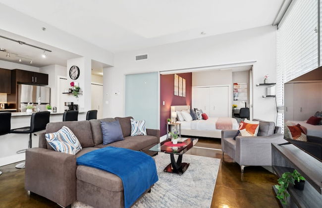 Luxury Condo Steps From Stampede Park - Photo 5