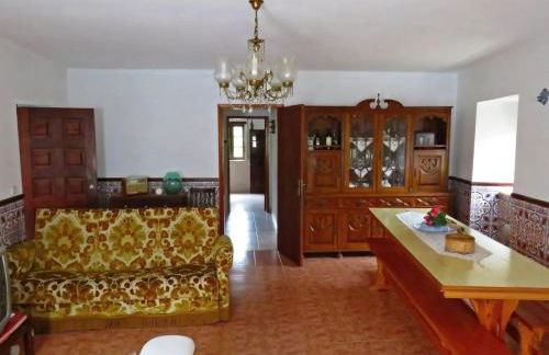 Charming house in Miranda do Corvo + Spacious terrace - Foto 5