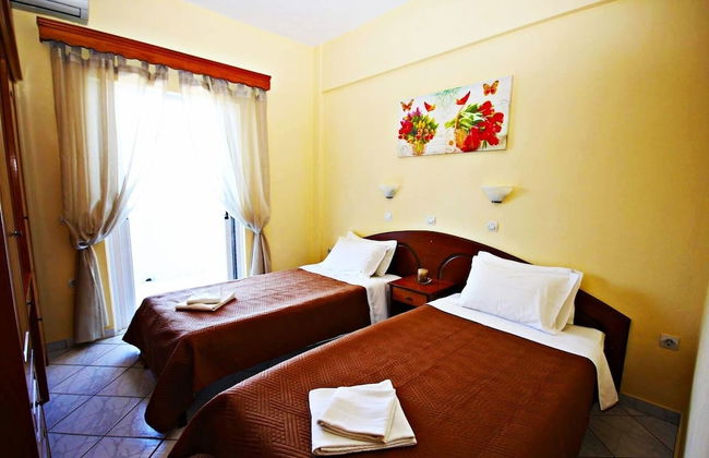 Agios Georgios - 2 Beds - Sleeps 5 - Free Parking - Foto 4