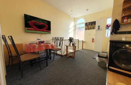 2 Bedroom Flat Free Parking Fast Wi-Fi Self Check-in Visit Manchester Oldham Bury - Foto 41