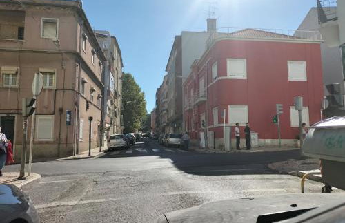 Lisbon Tagus River Terrace Flat - Photo 34