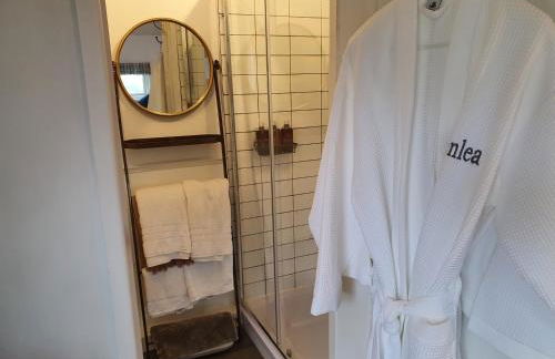 Luxury Coastal Shepherds Hut with hot tub, dining dome & a 5 Minute Walk to Pubs and Village - Foto 21