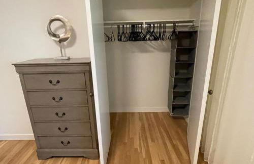 Granada Hills Private Unique Pool Luxury 4BR Family Retreat - Patio, Outdoor Dining, BBQ Grill, & Free Parking - Foto 36