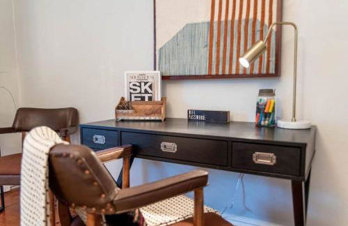 Elizabeth Bungalow, Fenced Yard, Fireplaces, Grill - Foto 65