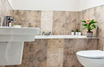 Charming 2 Bedroom Flat in the Heart of Kirriemuir - Foto 28