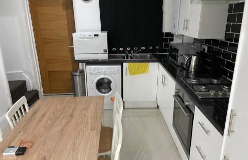 Potters Lodge, Oldham, Manchester by Edl Ventures Ltd - Foto 21