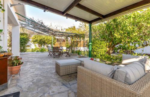 Aquarius View - Photo 1