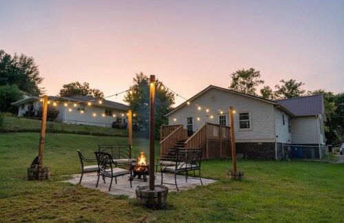 Fern Landing - Modern, Spacious, Firepit, Fully Fenced In Yard - Foto 1